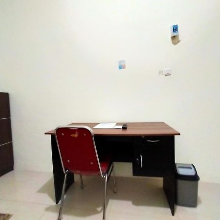 SPOT ON 2616 Pondok Danesti Syariah Makassar Bagian luar foto