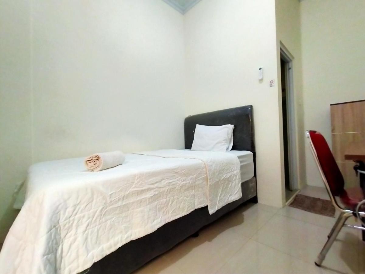 SPOT ON 2616 Pondok Danesti Syariah Makassar Bagian luar foto