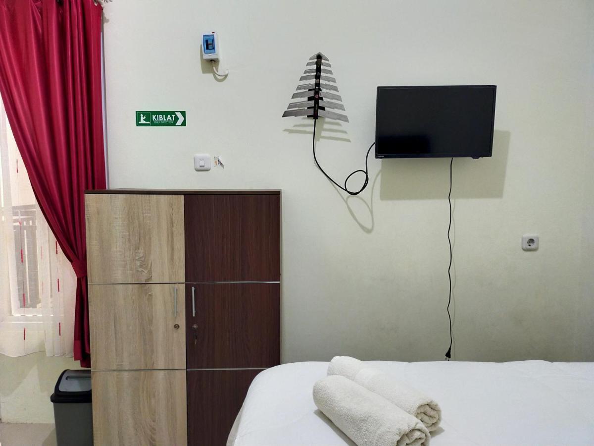 SPOT ON 2616 Pondok Danesti Syariah Makassar Bagian luar foto